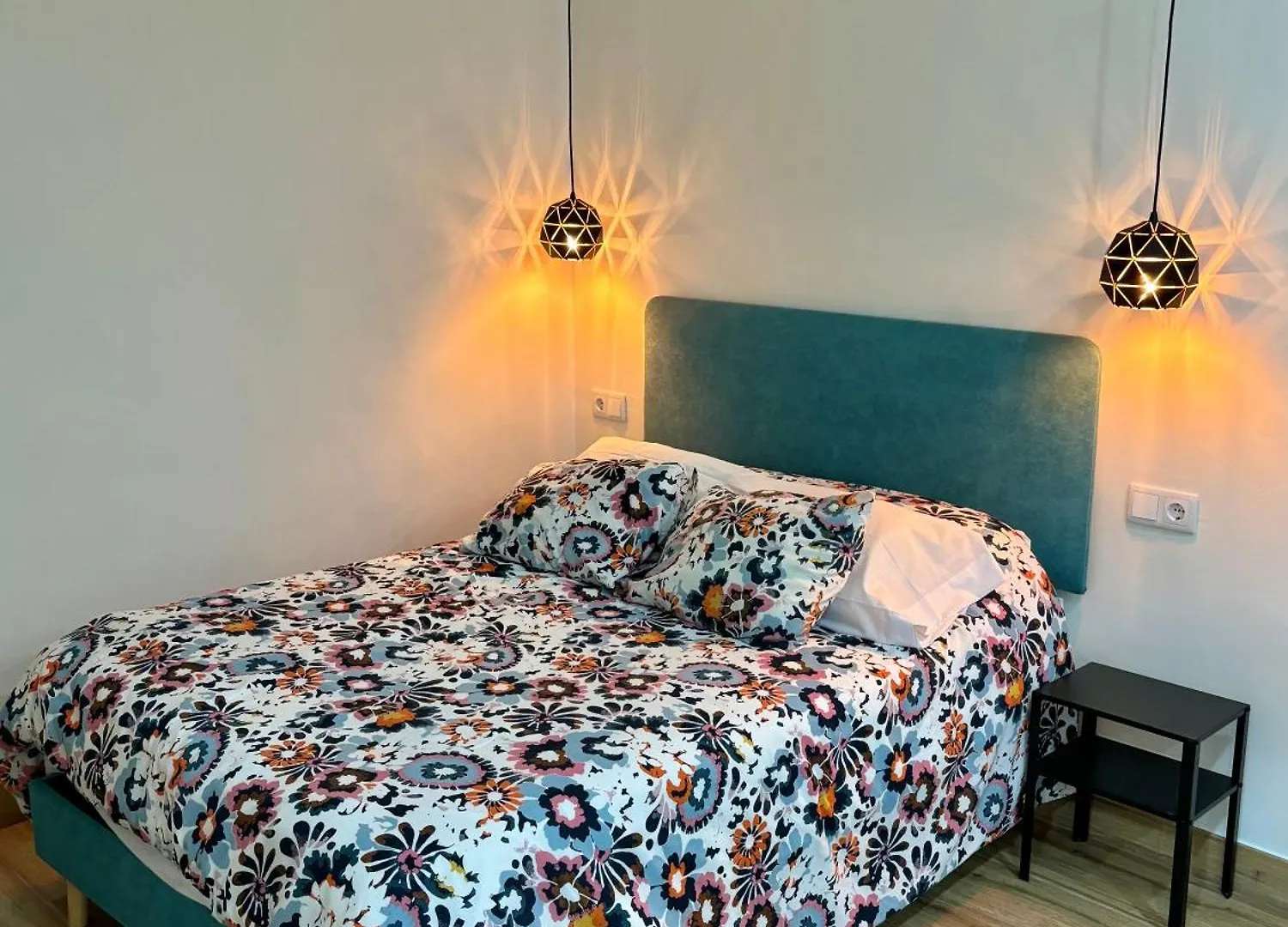 Ansa Beach Apartments - Why Not Malaga Homestay